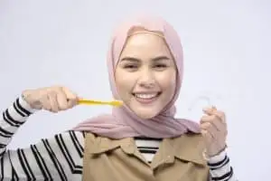 Tips Menjaga Kesehatan Gigi Anak Sejak Dini
